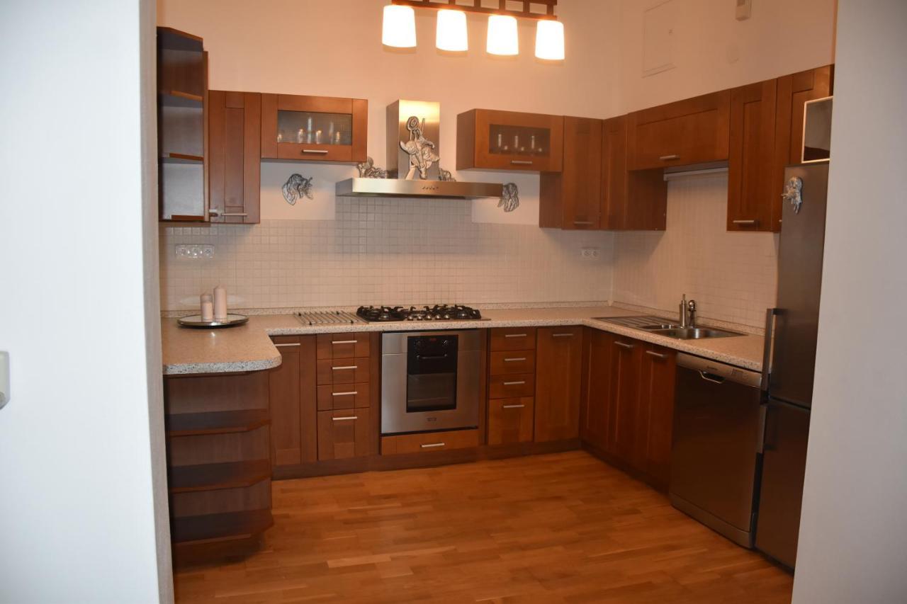 Lovecky Apartman Na Namesti Ve Frenstate Pod Radhostem Frenstat pod Radhostem Exterior photo